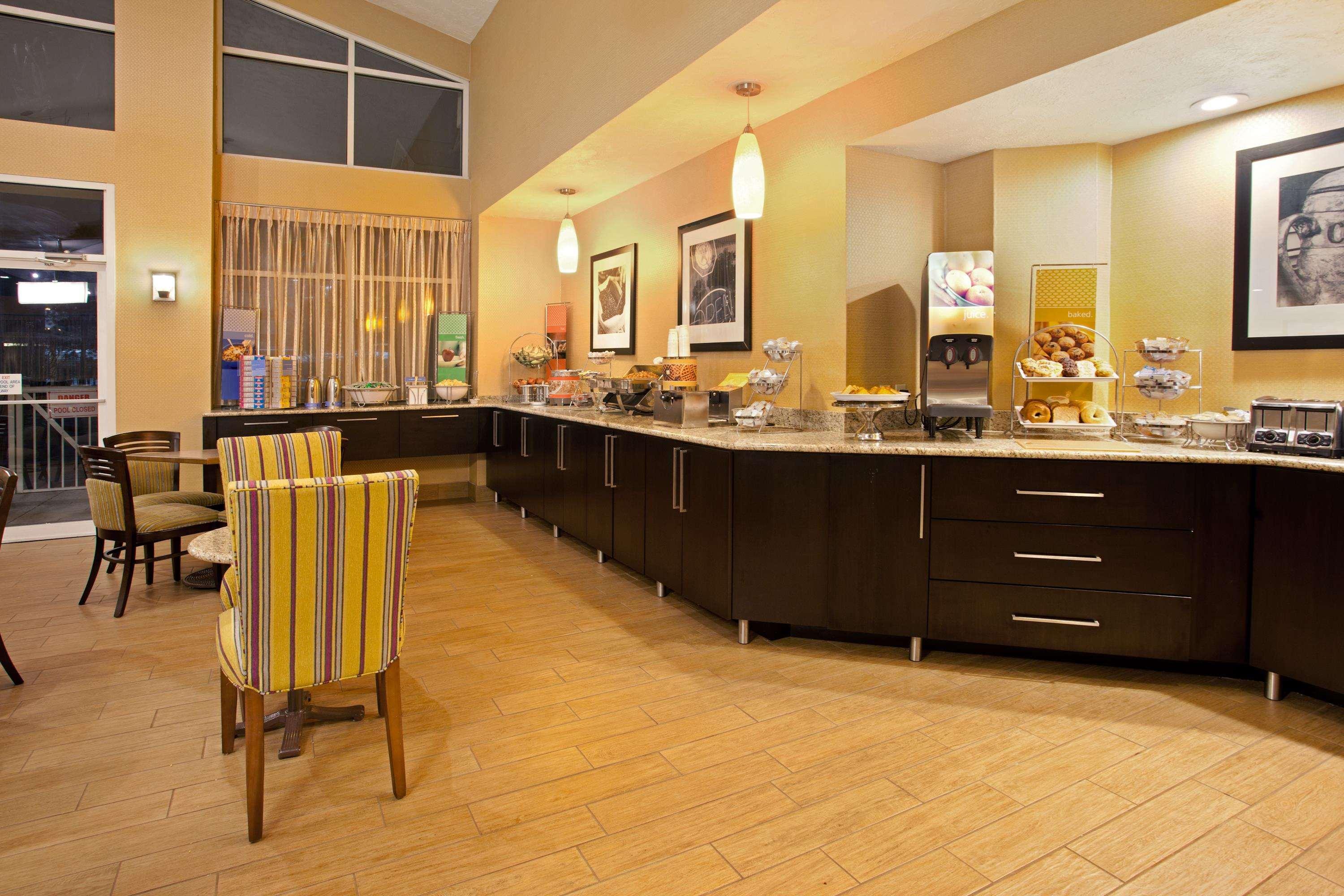 Hampton Inn&Suites Cleveland-Independence Exterior foto