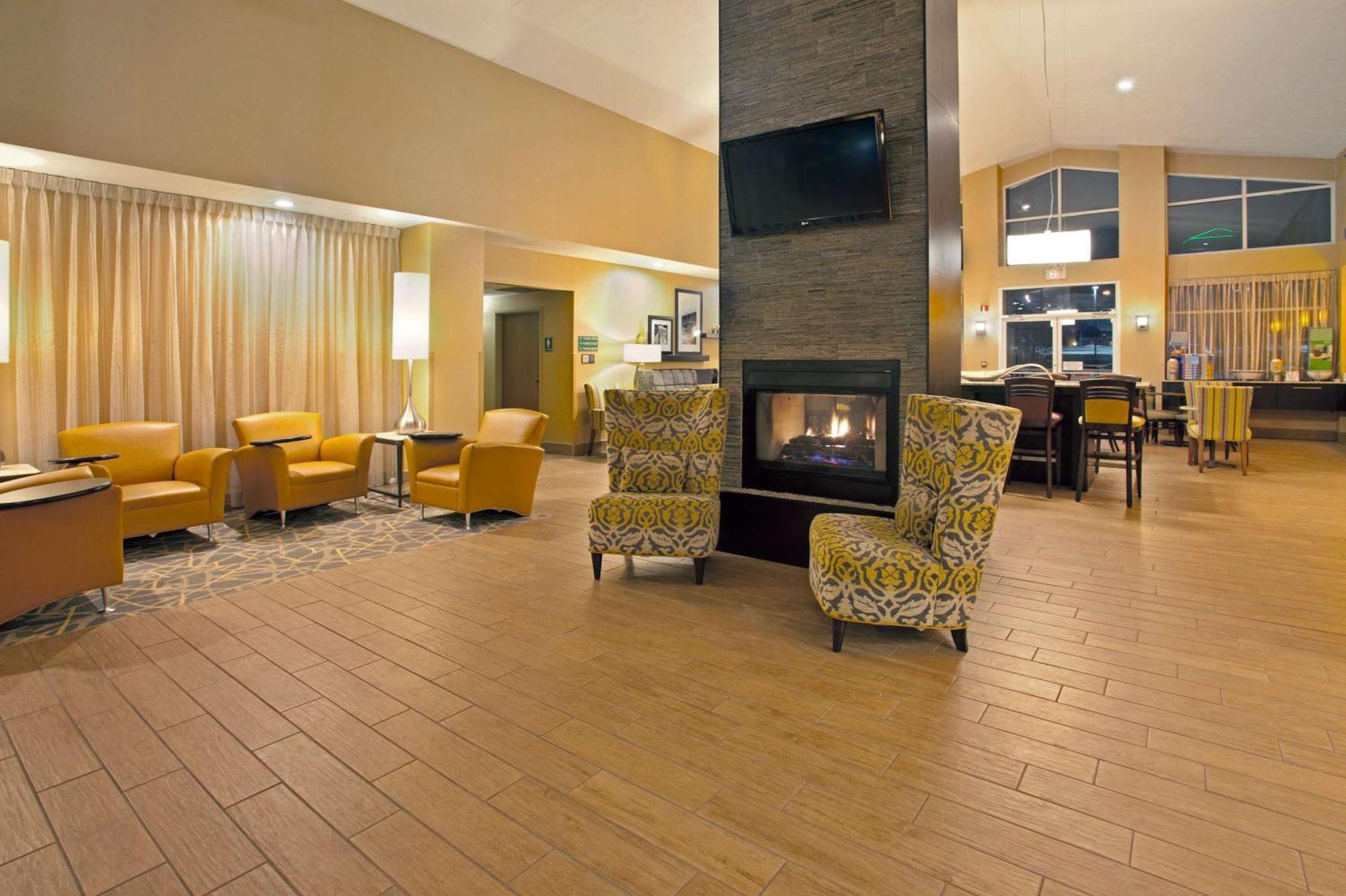 Hampton Inn&Suites Cleveland-Independence Exterior foto